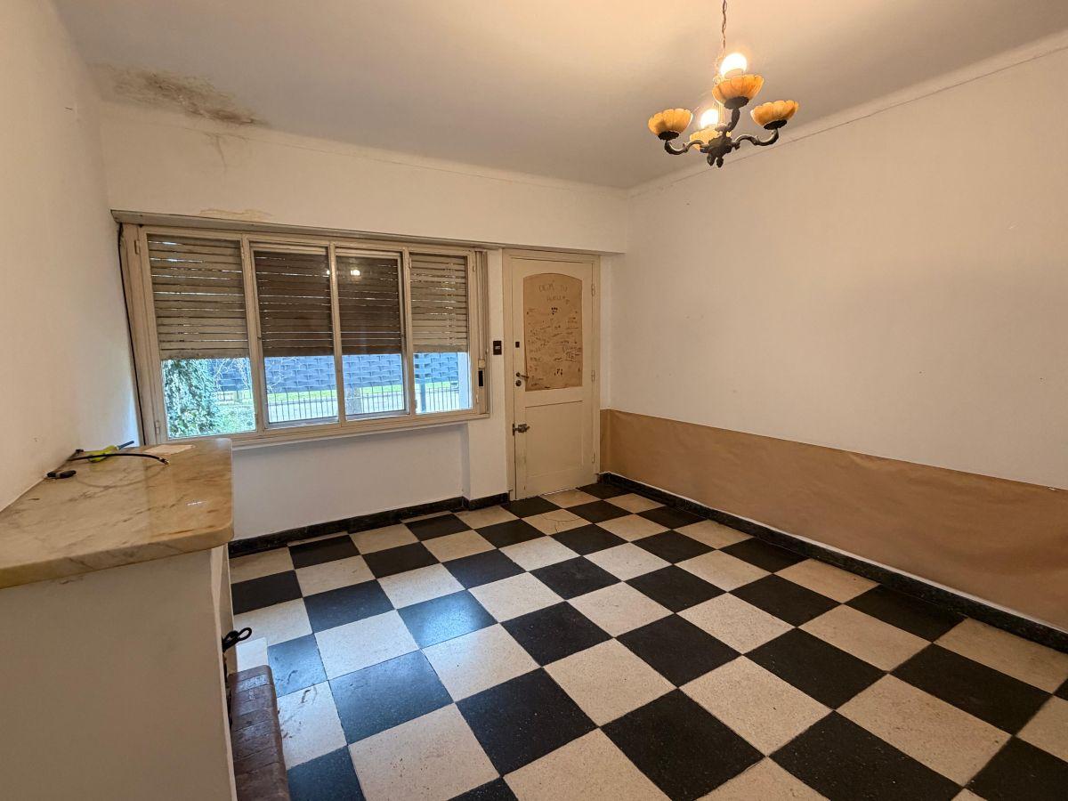 Foto de CHALET DE 4 AMBIENTES CON FONDO LIBRE, imagen 3