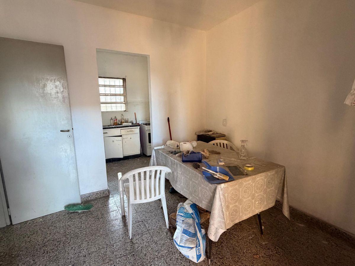 Foto de CASA A REFACCIONAR SOBRE AMPLIO LOTE, imagen 1