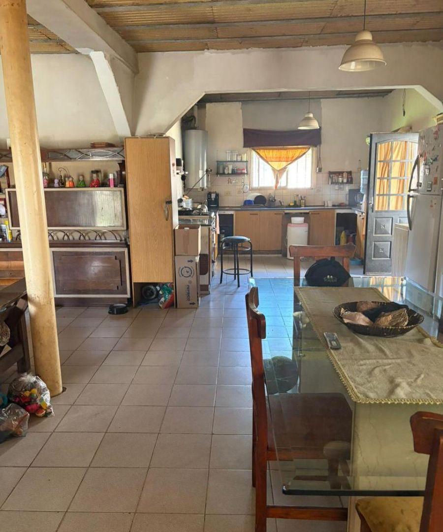 Foto de CASA CON 3 DORMITORIOS Y FONDO LIBRE, imagen 2