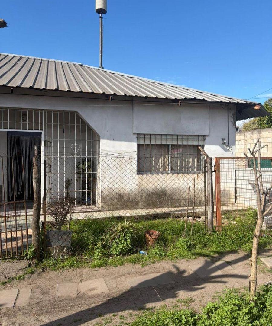 Foto de CASA CON 3 DORMITORIOS Y FONDO LIBRE, imagen 1