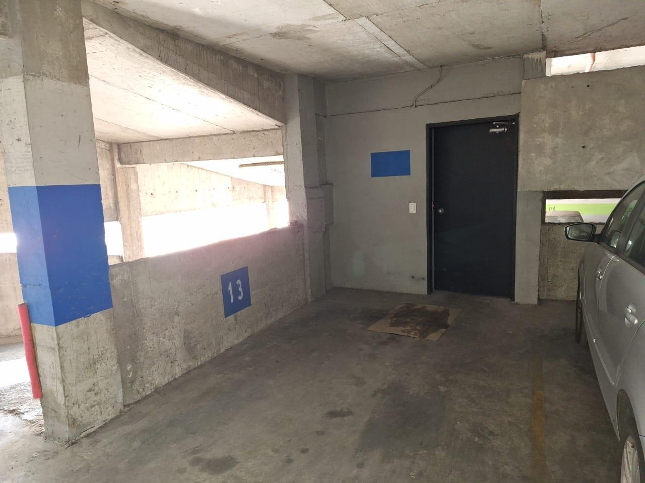 Cochera en venta cubierta