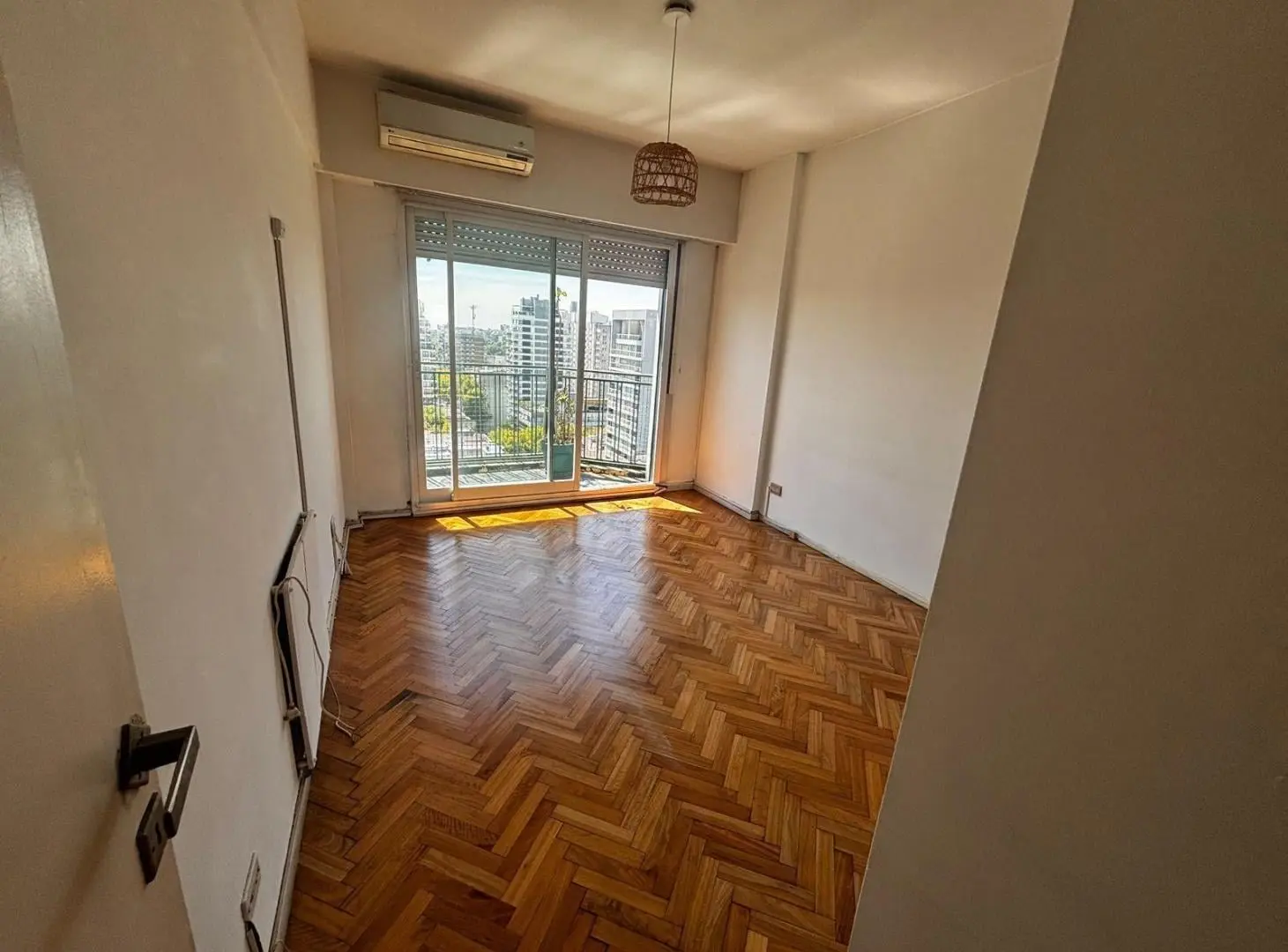 Departamento 3 ambientes con balcón y cochera 3