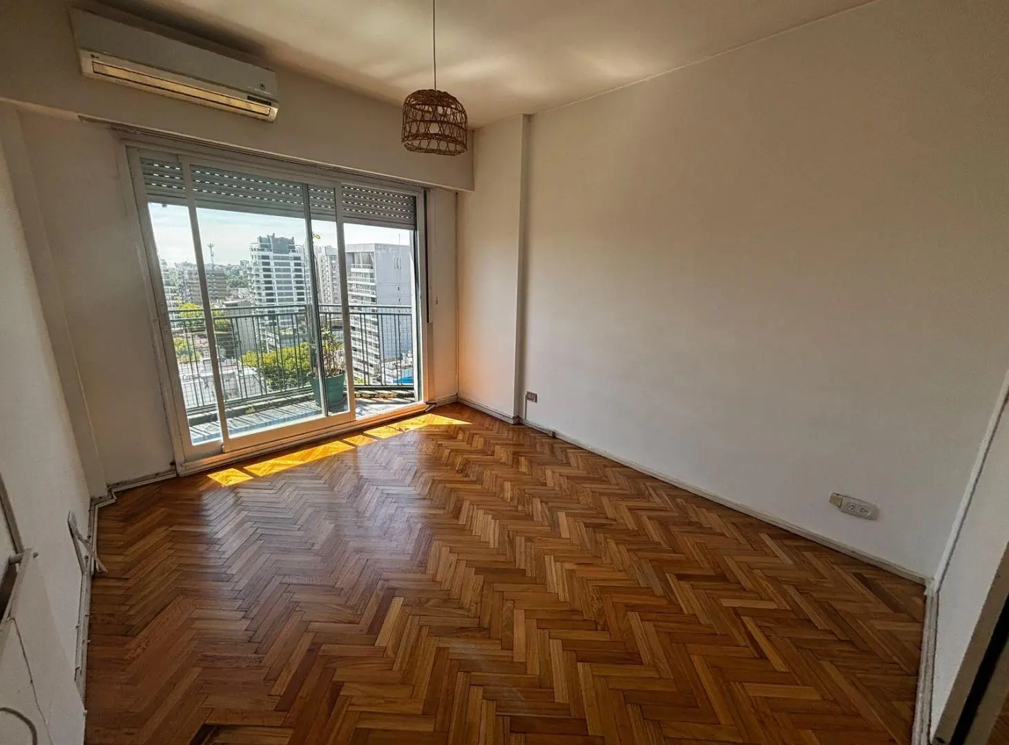 Departamento 3 ambientes con balcón y cochera 5