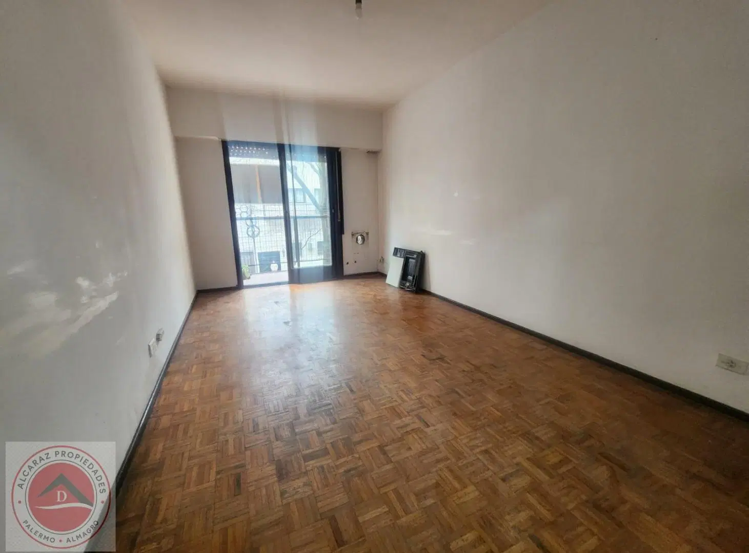 Departamento 2 Ambientes al Frente con Vista Abierta y Excelente Luminosidad 3