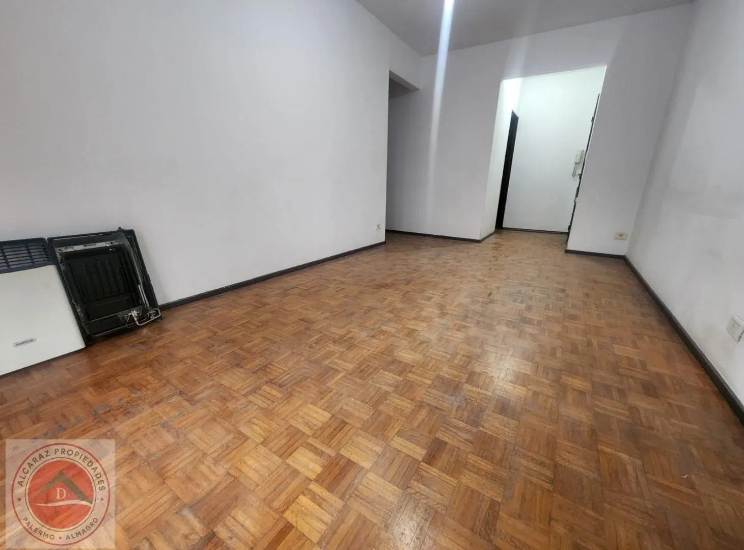 Departamento 2 Ambientes al Frente con Vista Abierta y Excelente Luminosidad 4