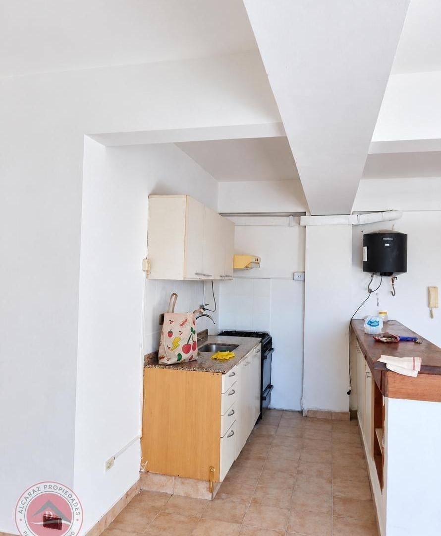 Foto de Departamento en alquiler Venezuela 2300, imagen 3