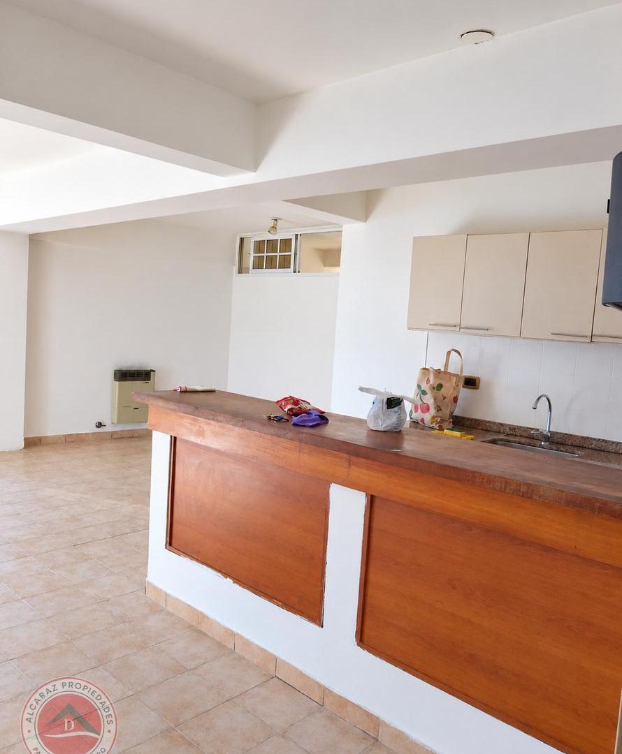 Foto de Departamento en alquiler Venezuela 2300, imagen 2