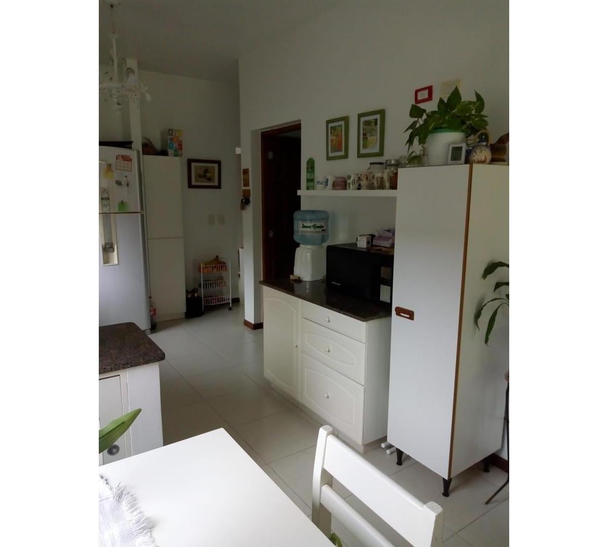 Foto de Casa de 4 ambientes sobre lote de 1200mt, imagen 4