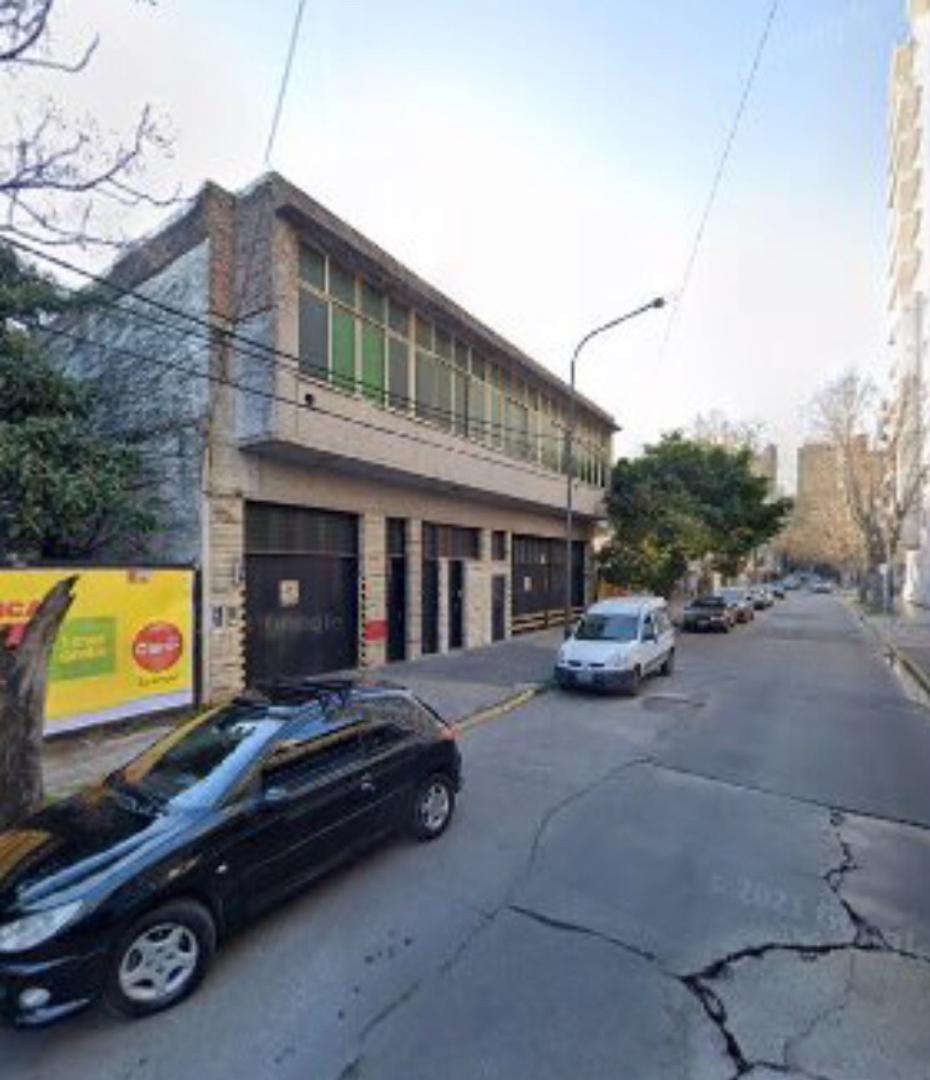 Único Deposito/cochera/oficina en El Centro de Caseros 1176 m 1