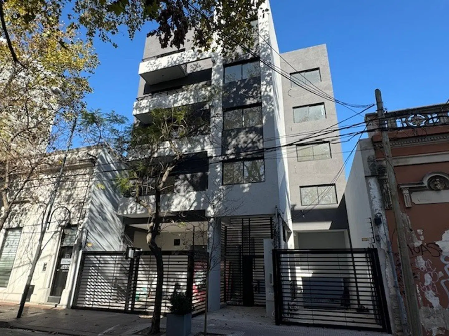 Departamento 3 amb con cochera 2 años de antiguedad 5