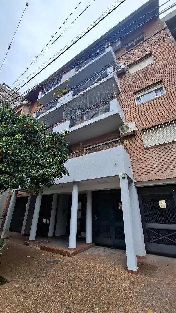 Departamento 2 ambientes al Frente-Balcón-Apto profesional 3