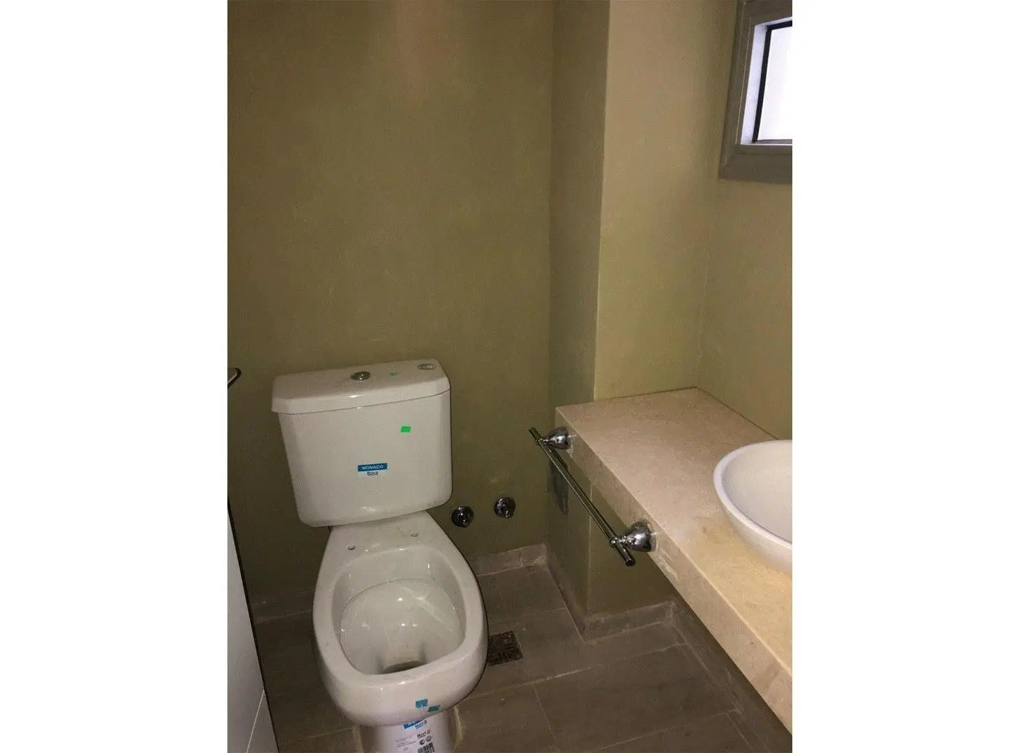 Departamento 2 amb con baño y toilette en pleno Olivos 3