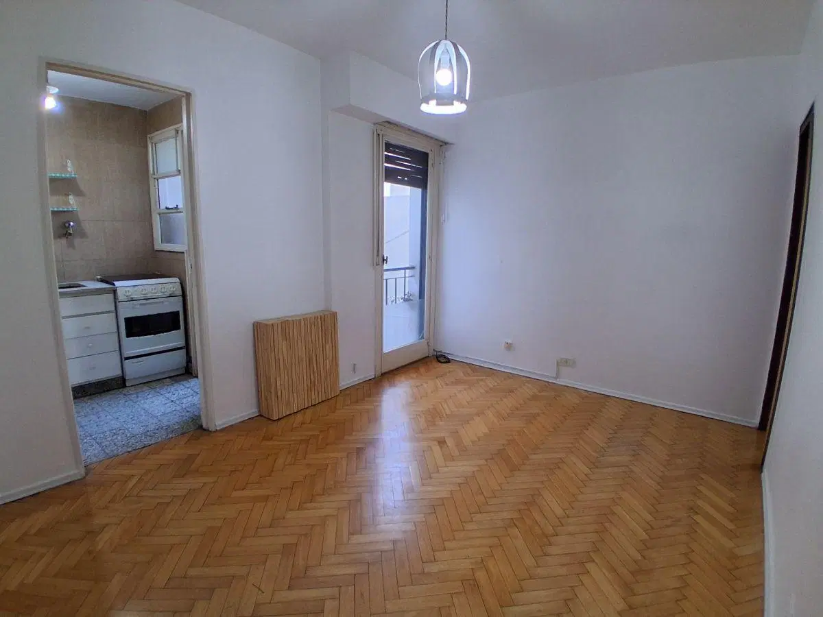 Departamento de 2 ambientes de 37 m² con 1 dormitorio en alquiler en Recoleta. 2