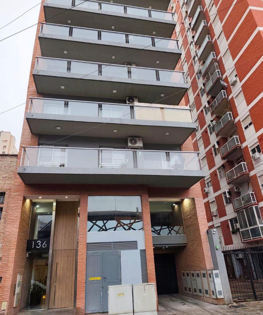 Foto de Espectacular 3 Ambientes al frente c/ Balcón y Pileta (Cochera opcional), imagen 4
