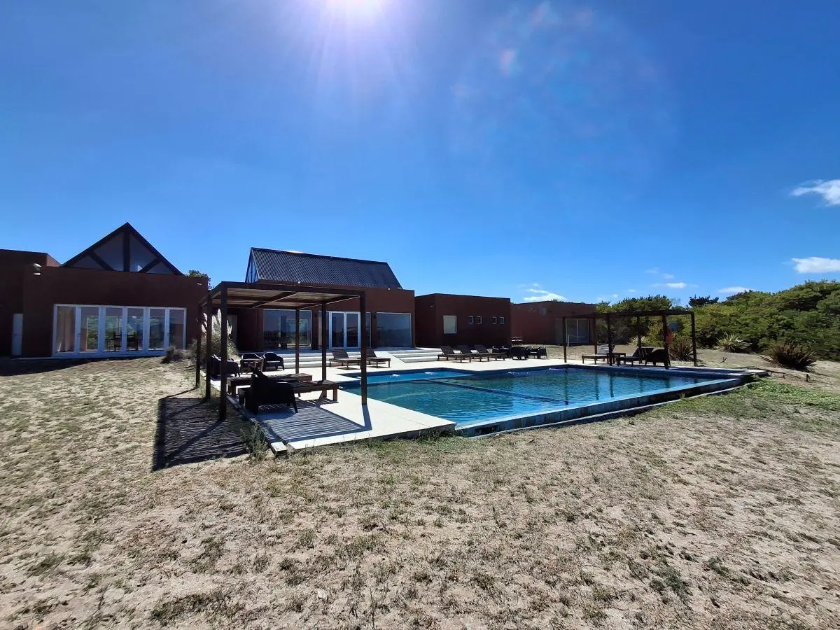 LOTE A LA VENTA EN BARRIO PUNTA MEDANOS REF : 95 6