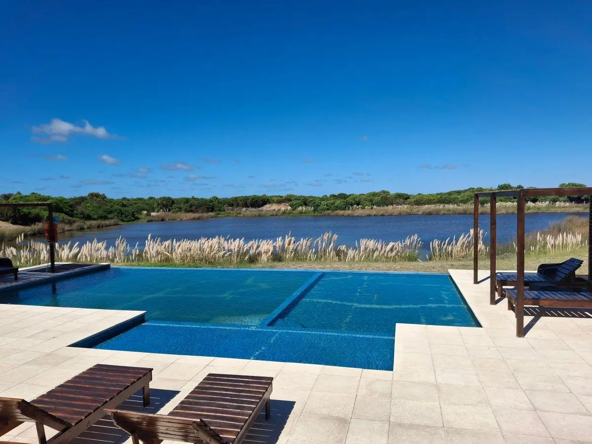LOTE A LA VENTA EN BARRIO PUNTA MEDANOS REF : 95 4