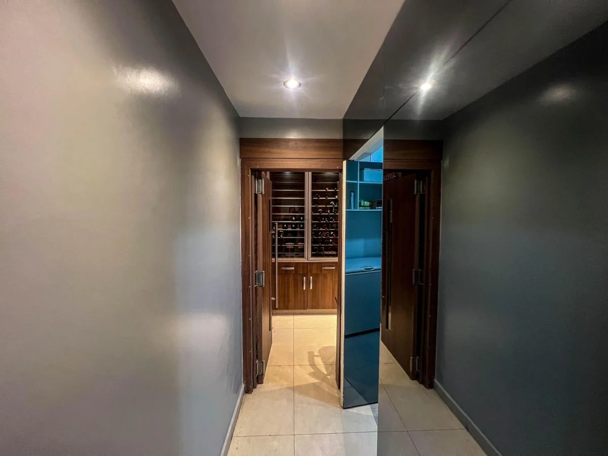 Casa en Venta 5 Dorm. en Banfield con Parque y Piscina 4