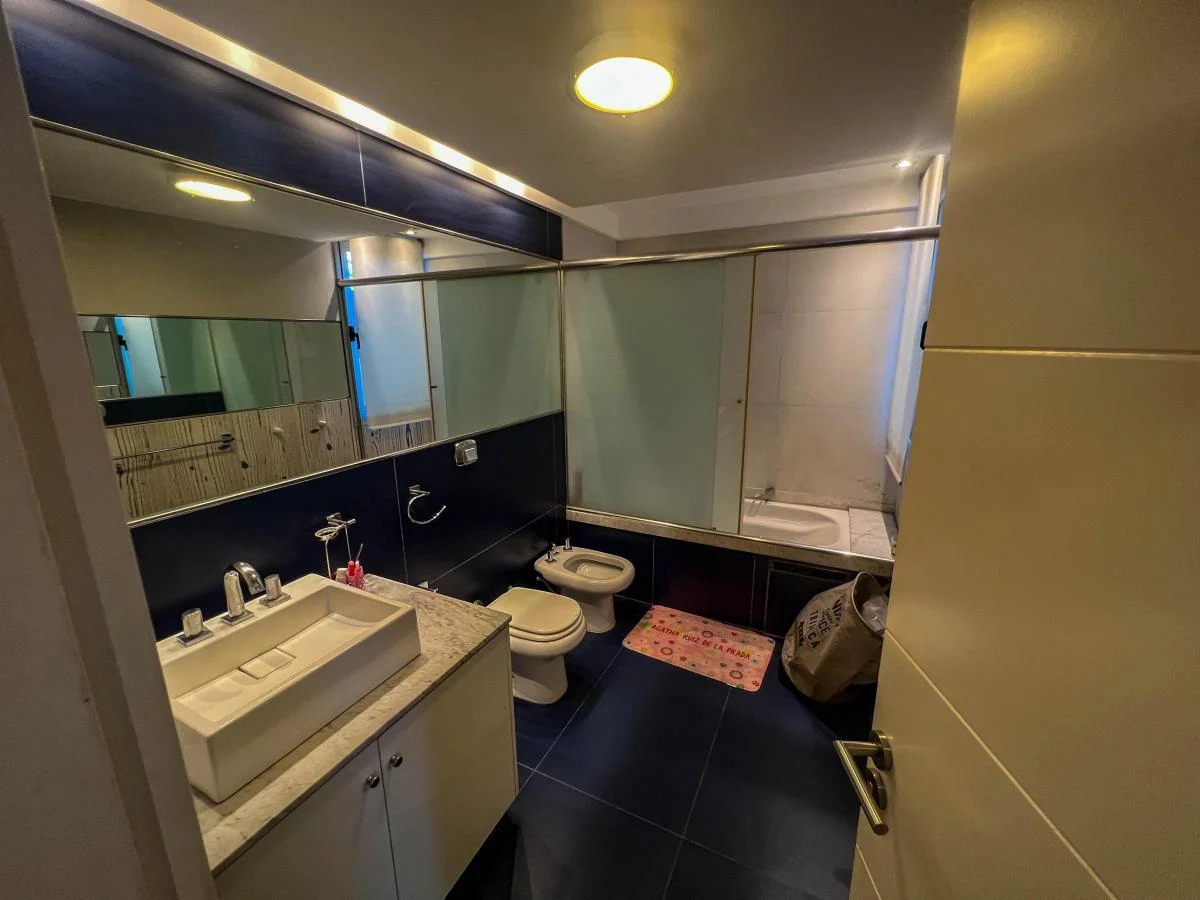 Casa en Venta 5 Dorm. en Banfield con Parque y Piscina 5