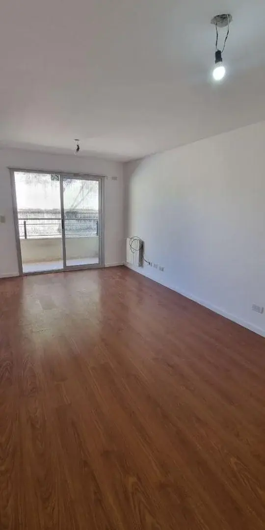 Departamento de 2 Ambientes con Balcón 3