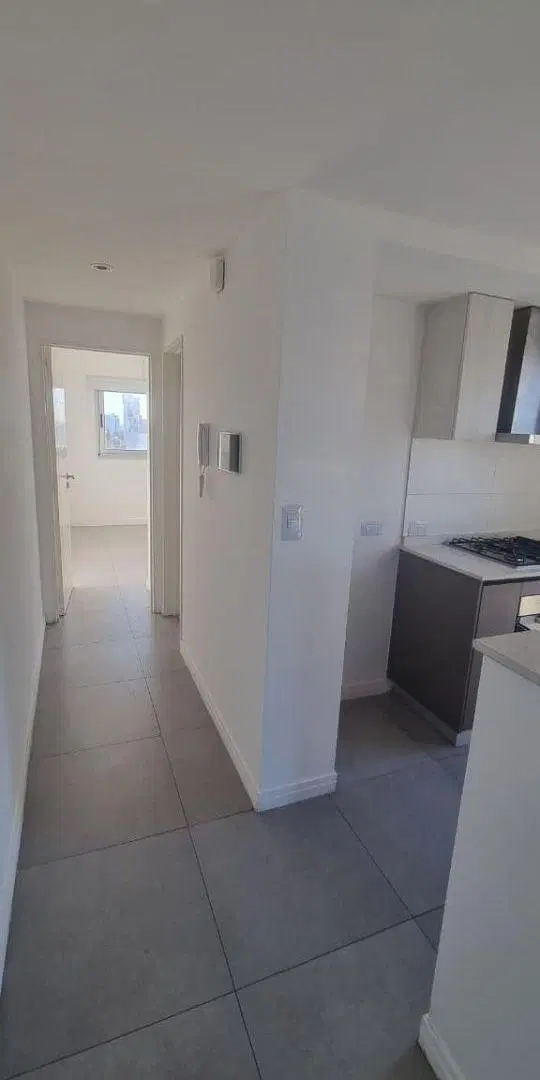 Departamento 2 Ambientes con Cochera en Alquiler en Banfield 5