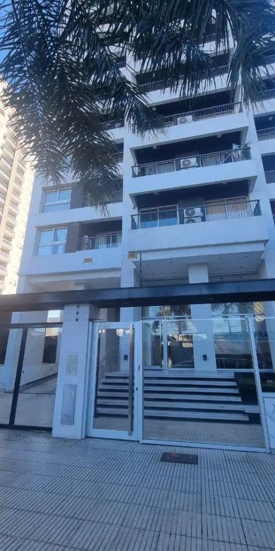 Departamento 2 Ambientes con Cochera en Alquiler en Banfield 3