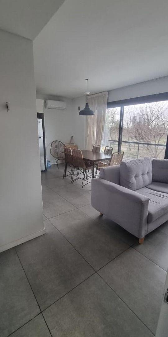 Foto de Departamento de 2 Ambientes con Amplio Balcón, imagen 2