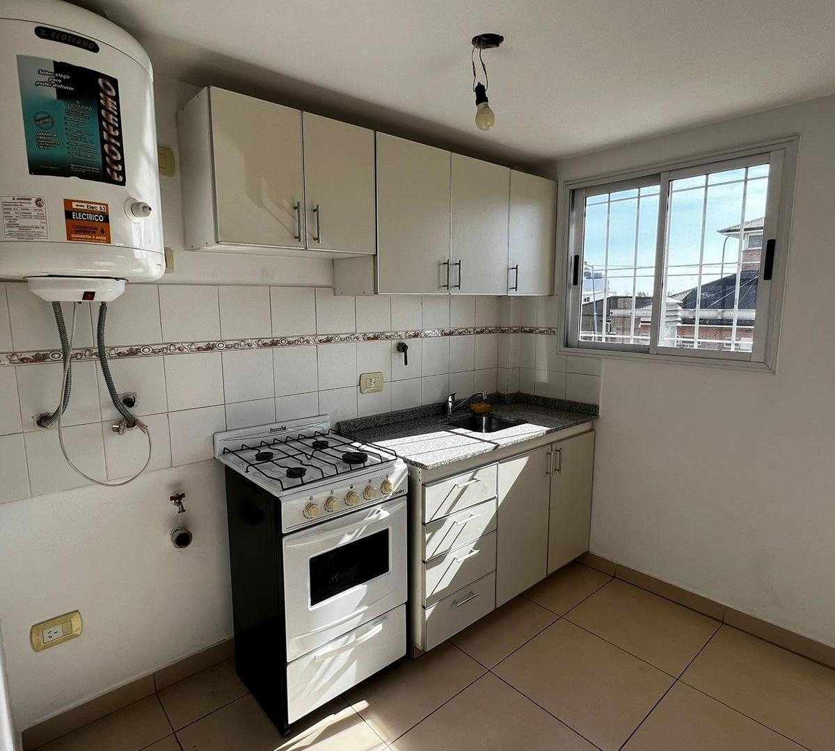 Foto de DEPARTAMENTO DOS AMBIENTES AL FRENTE EN VENTA, imagen 5