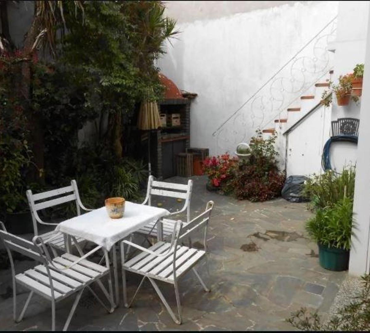 Foto de Haedo - Venta - Casa en Dos Plantas, imagen 3