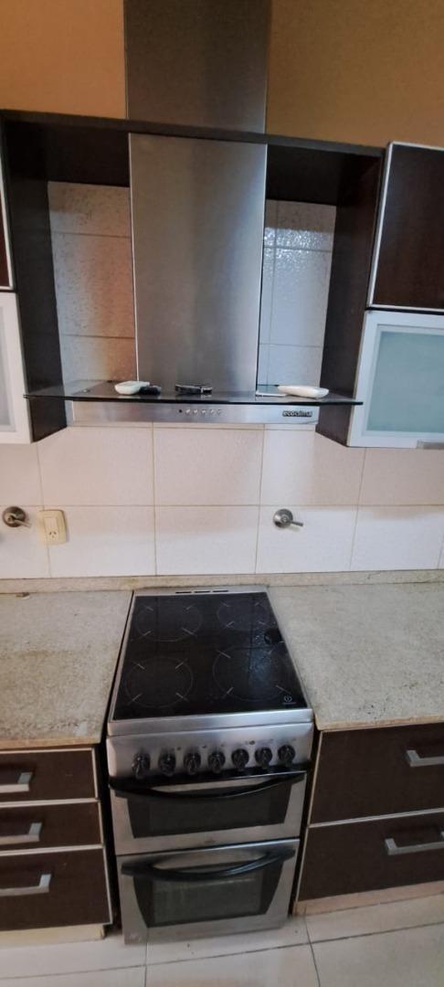 Foto de VENTA DE CASA ESTILO CHALET MULTIFAMILIAR, imagen 5