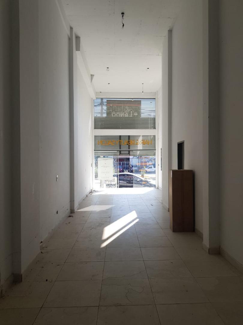 Foto de LOCAL EN VENTA HAEDO AVENIDA GAONA METRO BUS - DOBLE ALTURA, imagen 5