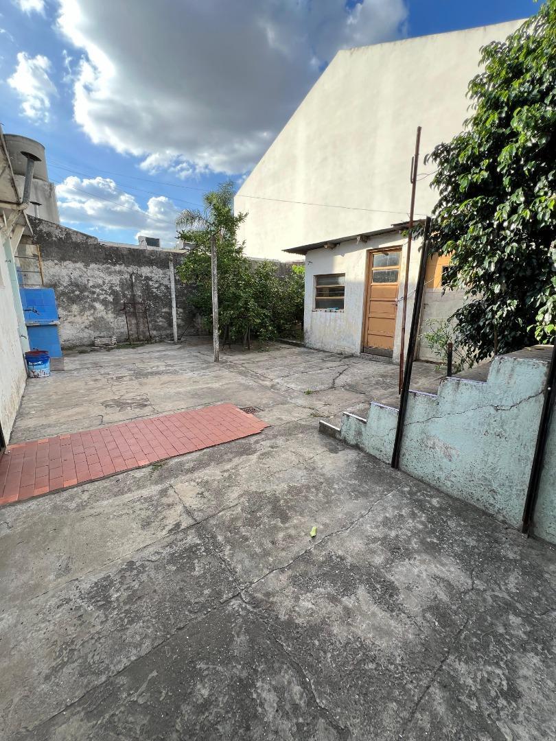 LOTE DE TERRENO EN VENTA CON VIVIENDA