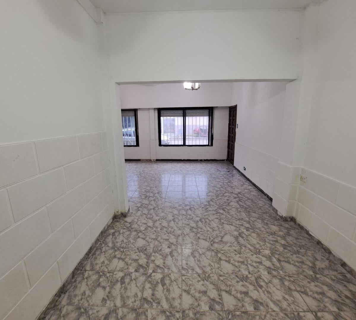 Foto de CASA 4 AMBIENTES CON COCHERA Y TERRAZA, imagen 2