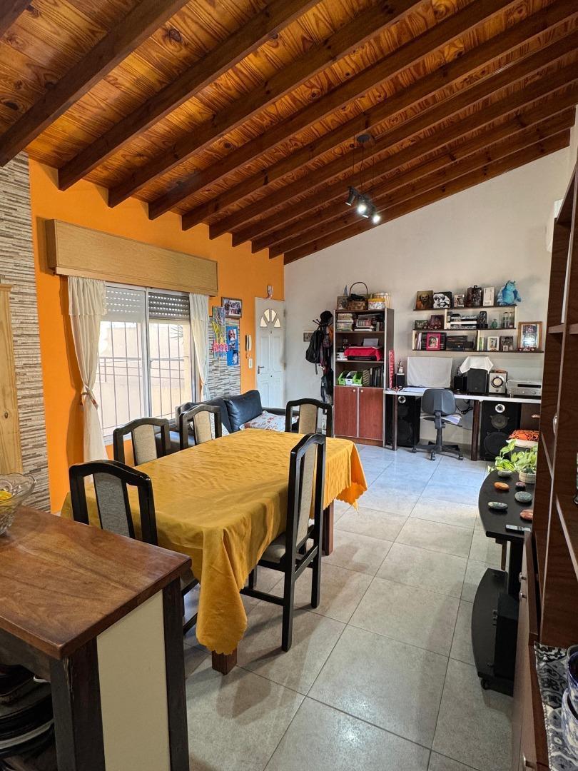 DEPARTAMENTO 4 AMBIENTES CON COCHERA APTO CREDITO