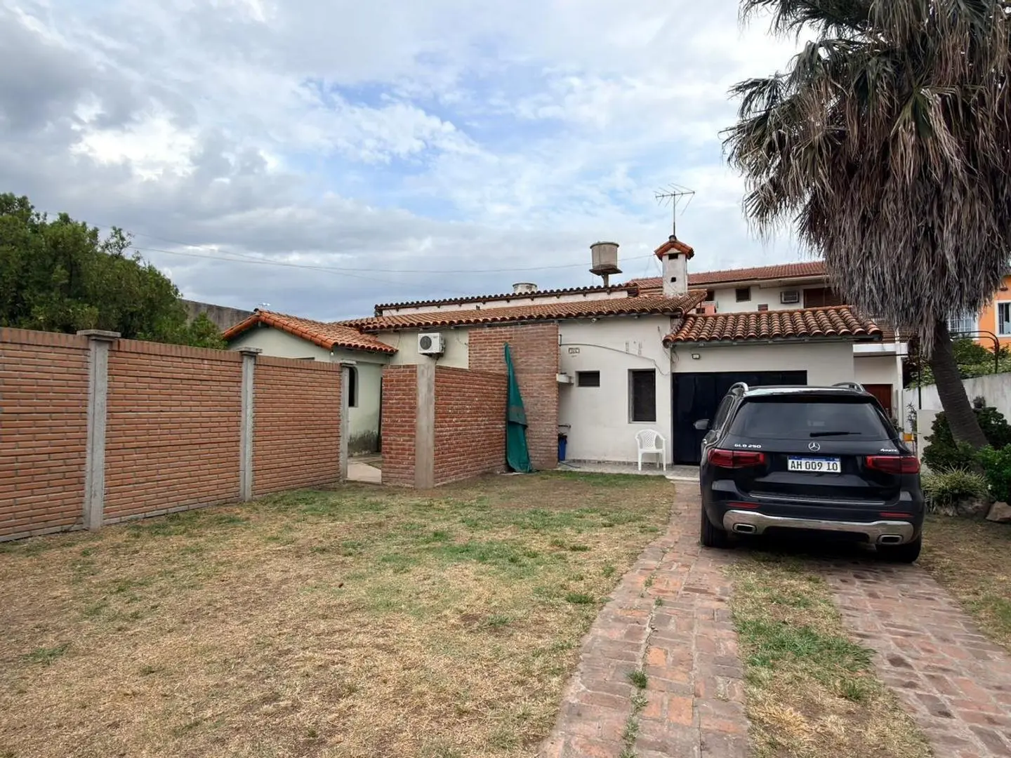 CASA EN VENTA GONZALEZ CATAN 5