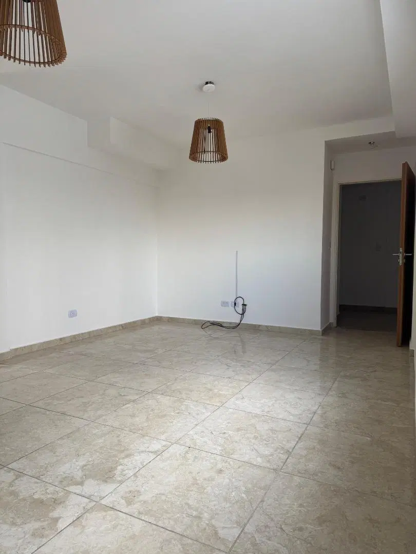 DEPARTAMENTO 2 AMBIENTES CON COCHERA EN ALQUILER MORON 3