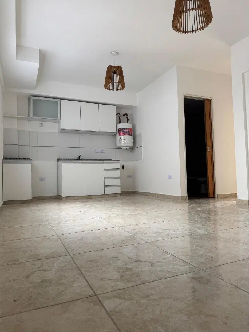 DEPARTAMENTO 2 AMBIENTES CON COCHERA EN ALQUILER MORON 5