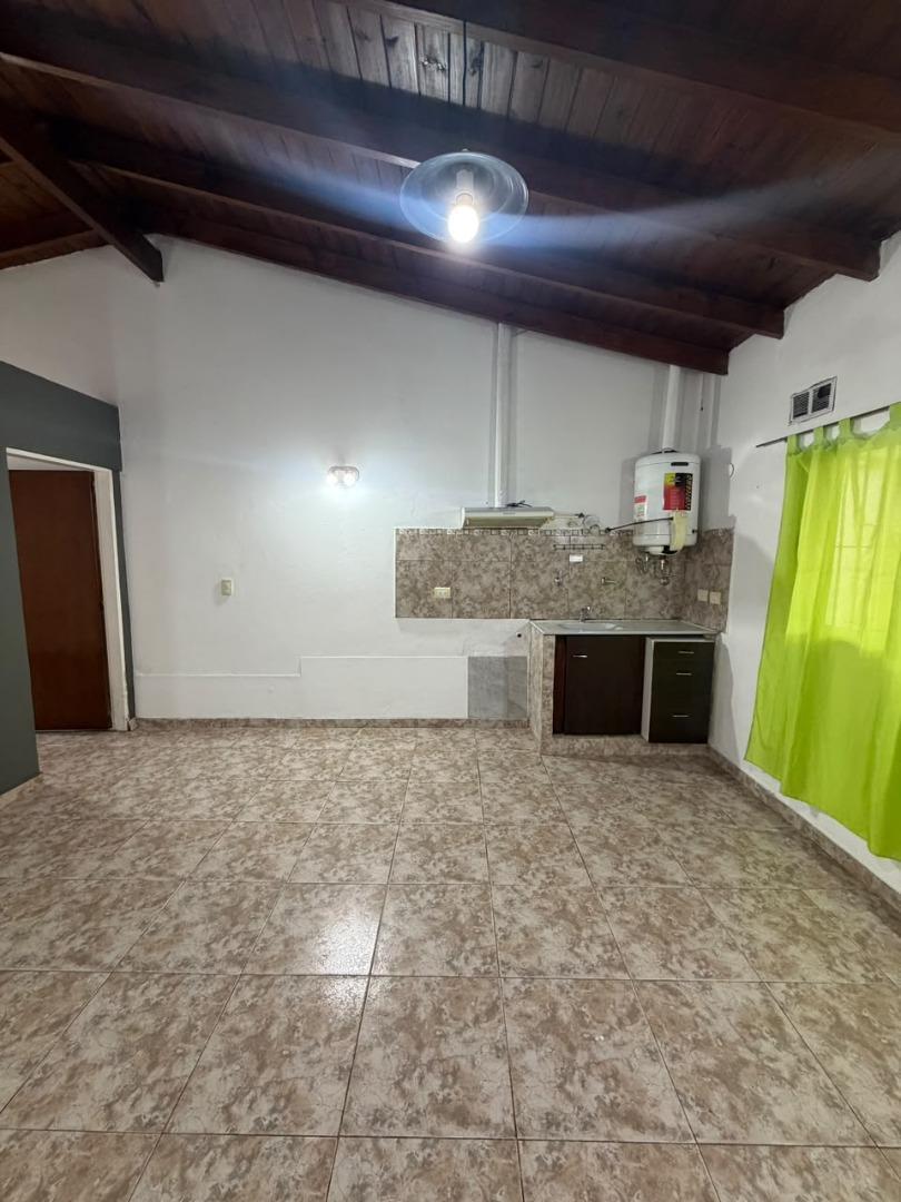 Foto de DEPARTAMENTO 2 AMBIENTES EN PLANTA BAJA EN ALQUILER, imagen 1