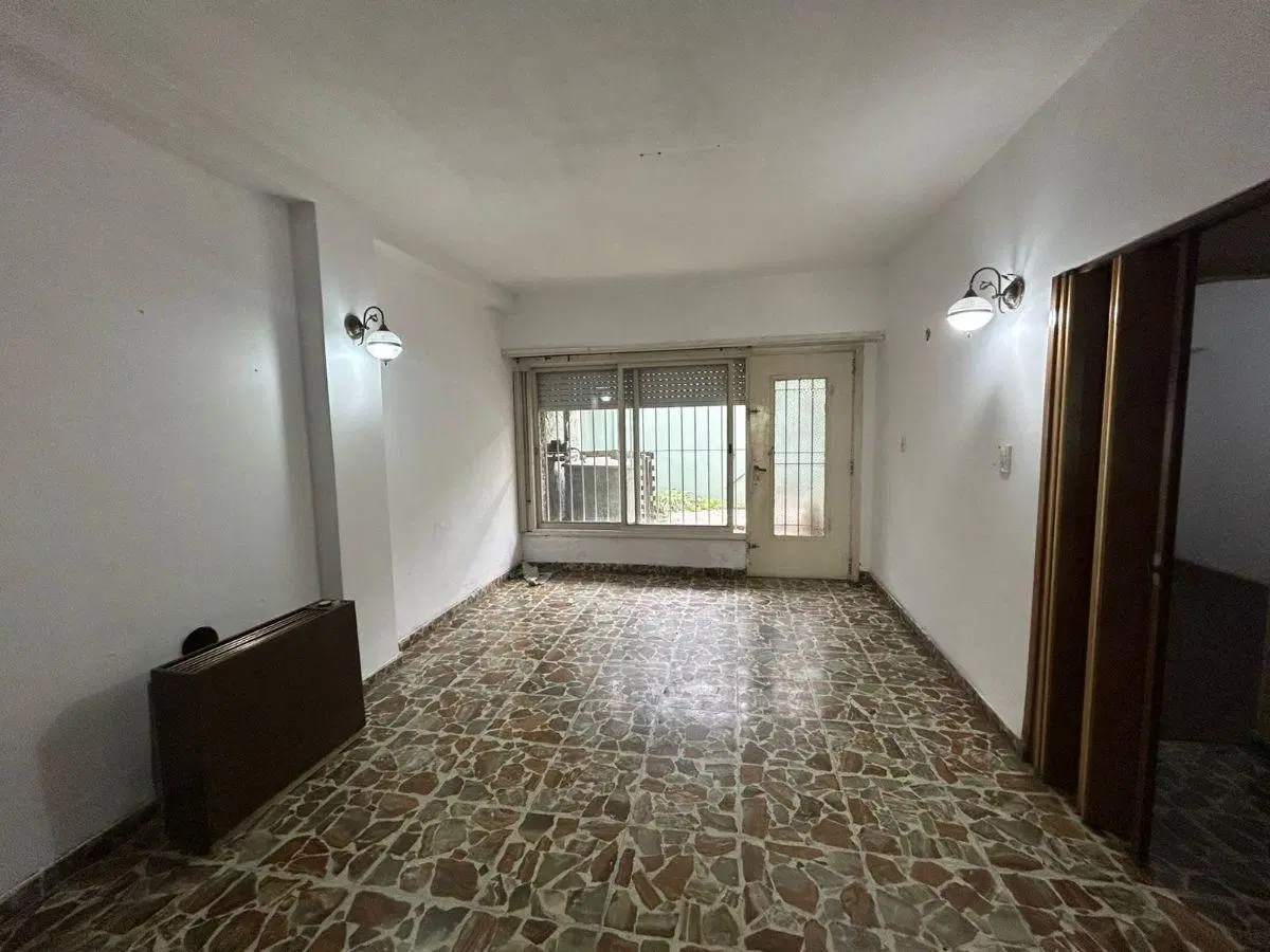 Casa 4 Amb. En Alquiler Sobre Av. Peron 2900 - San Miguel 4