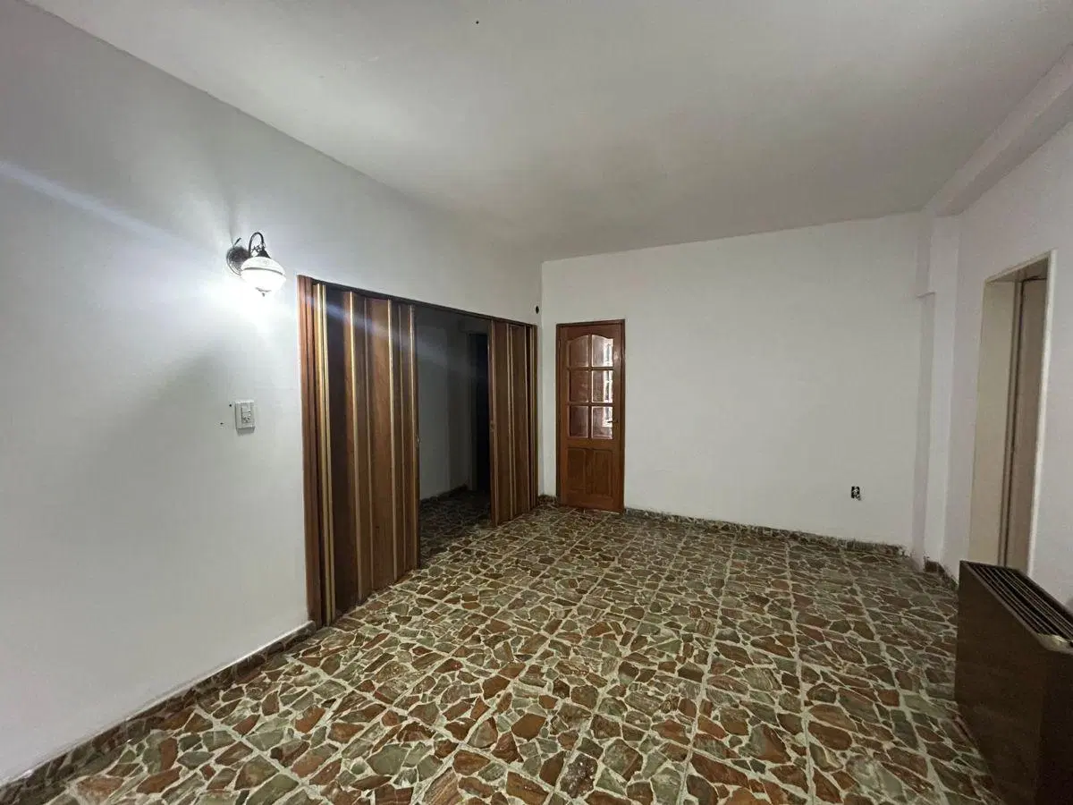 Casa 4 Amb. En Alquiler Sobre Av. Peron 2900 - San Miguel 1