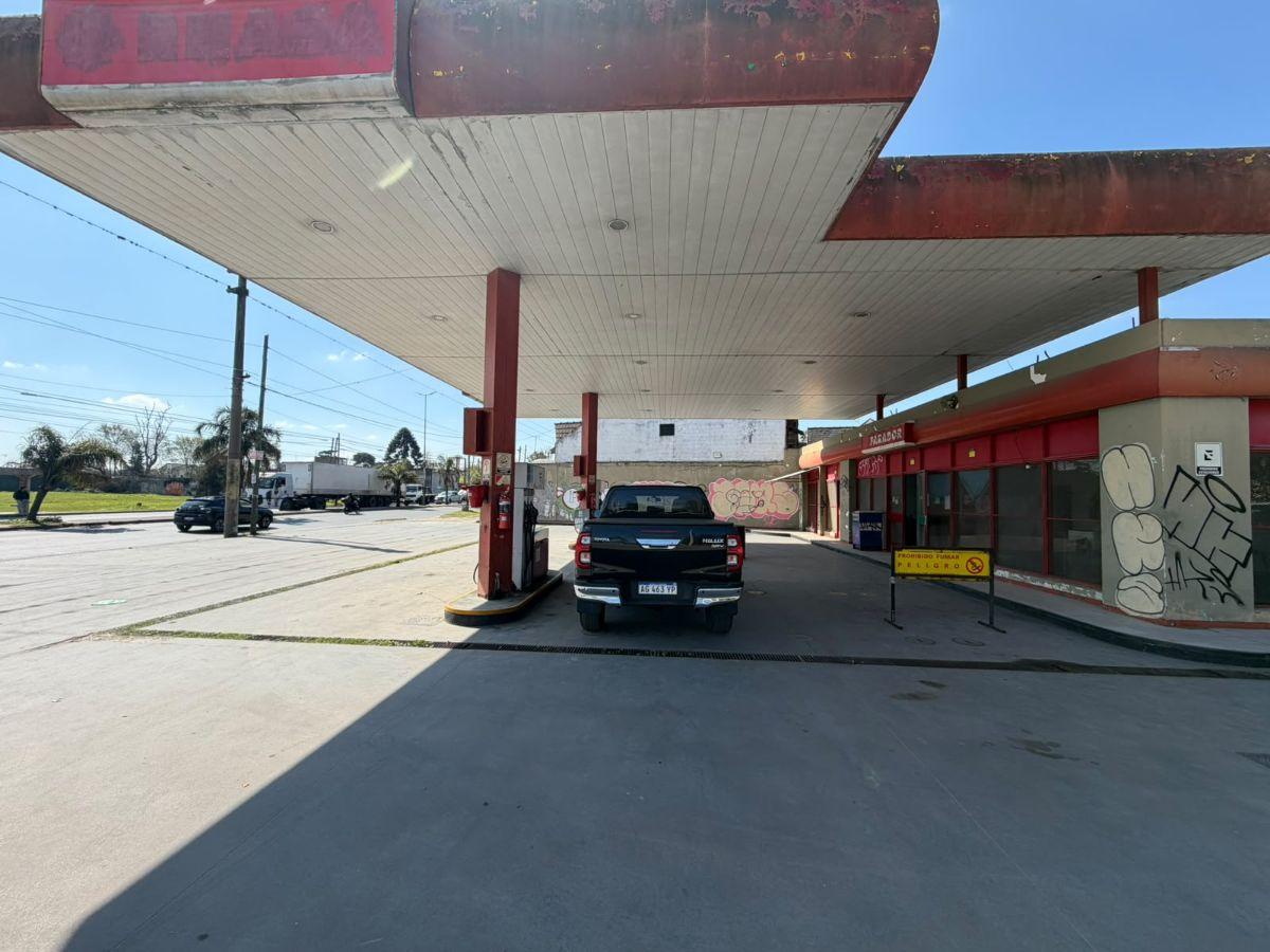 Foto de Inmueble Estacion De Servicio - Lote 736 Mts2 En Venta - Moreno, imagen 2