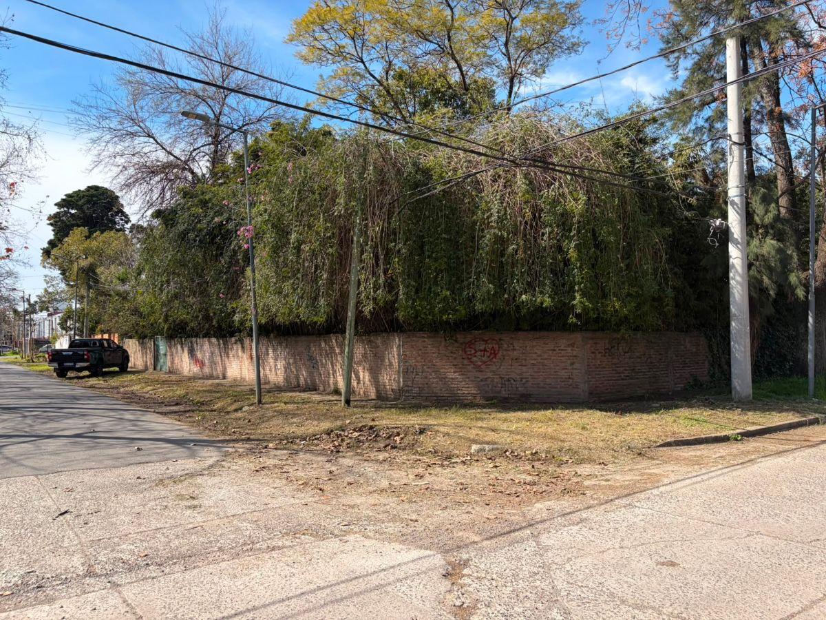 Foto de Lote Esquina Baldio 293 M2 Dorrego Y Letonia En Venta - San Miguel, imagen 1