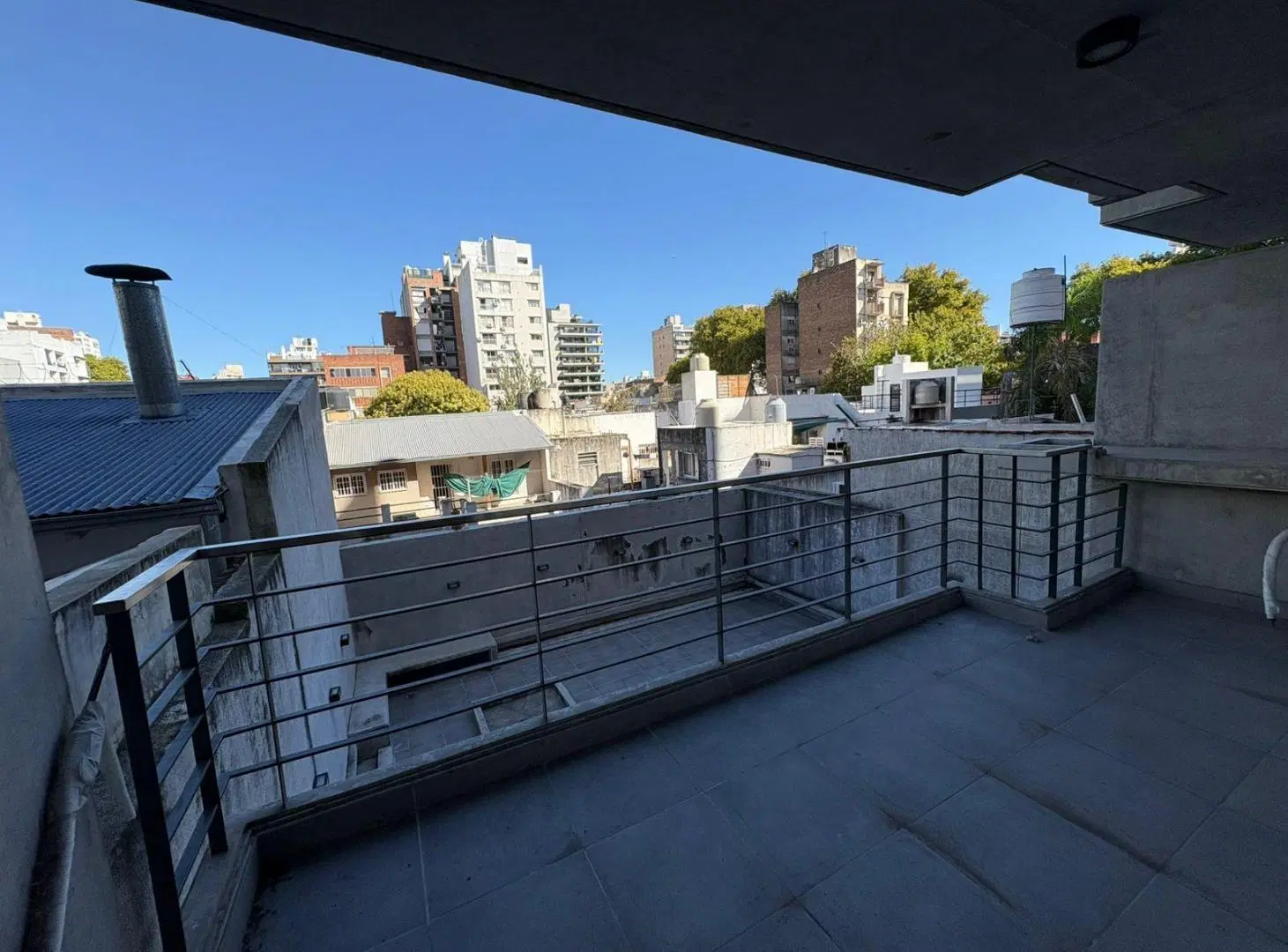 Departamento a estrenar en barrio Lourdes 5