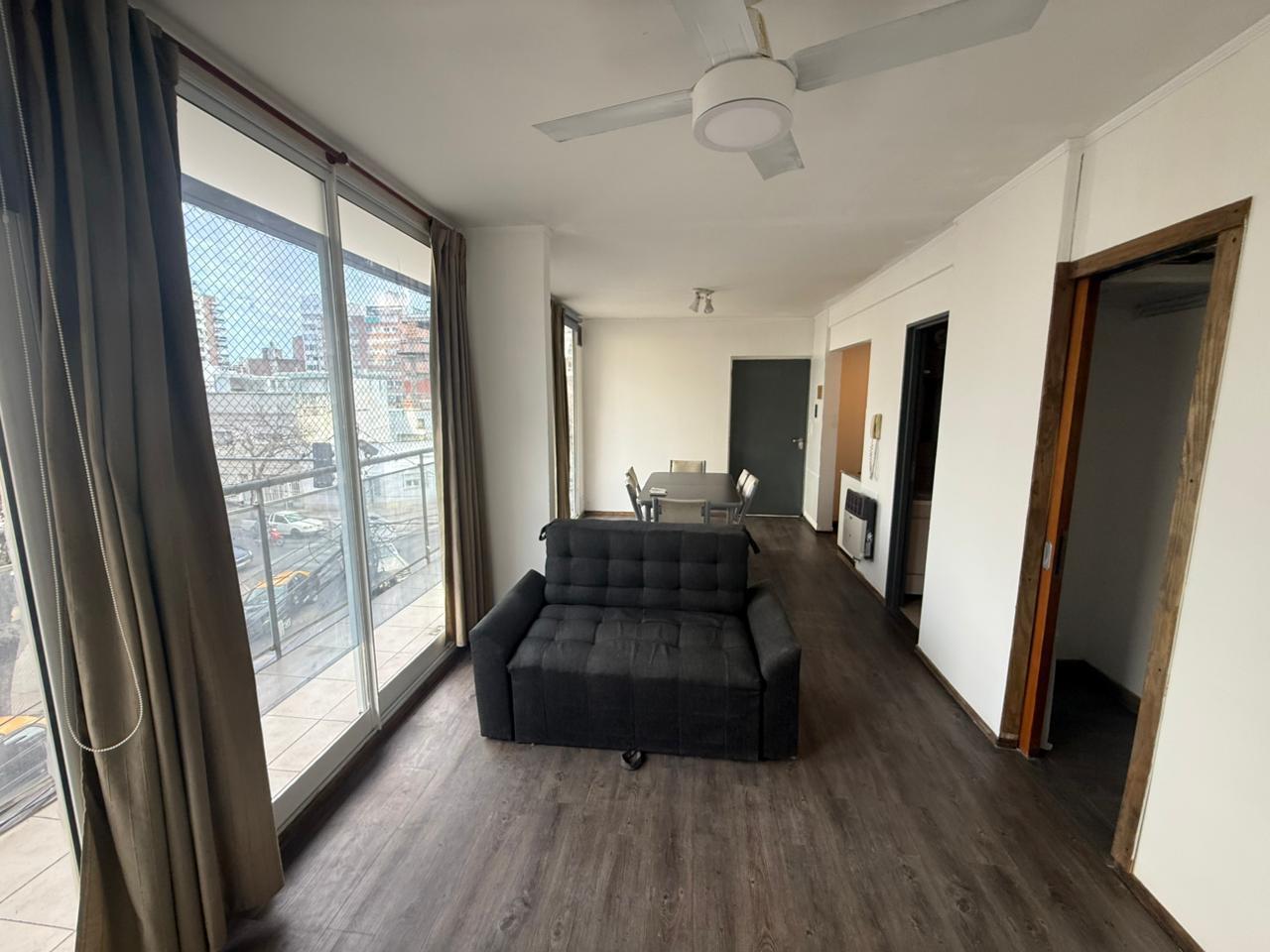 Departamento de 1 dormitorio a la venta, apto alquiler temporal, frente a Santarorio de la Mujer.