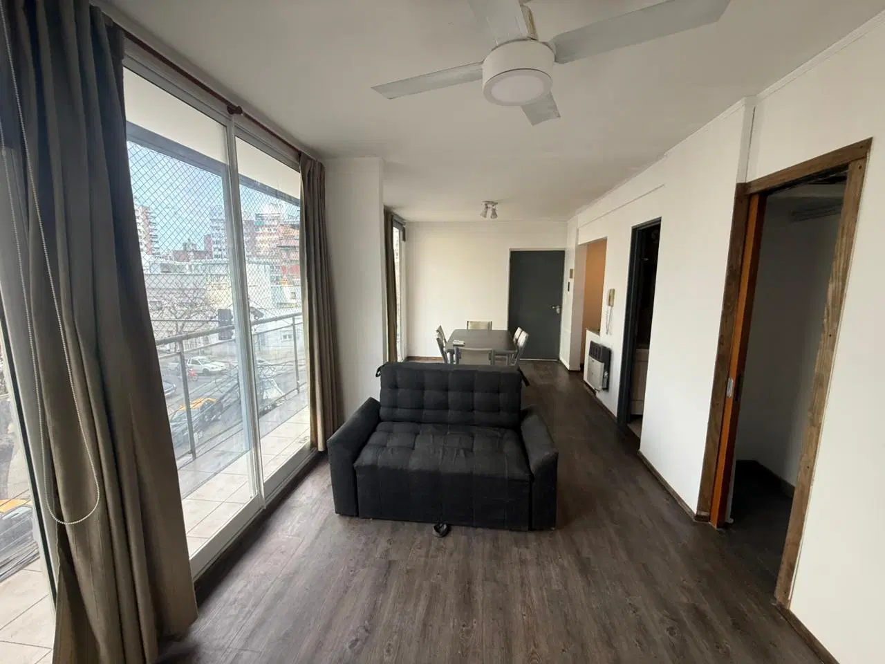 Departamento de 1 dormitorio a la venta, apto alquiler temporal, frente a Santarorio de la Mujer. 4