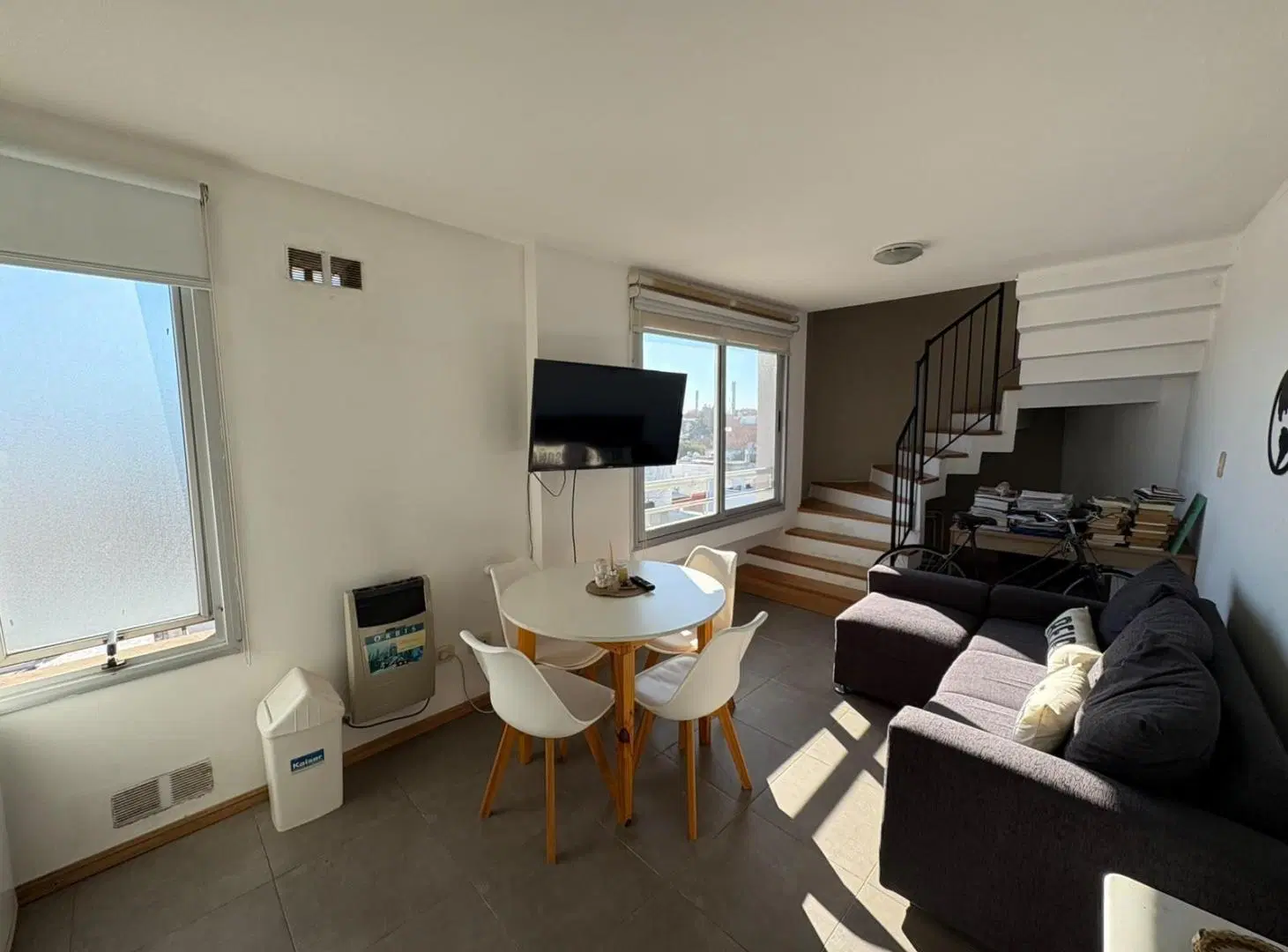 Duplex amoblado en alquiler, barrrio Arroyito. 4