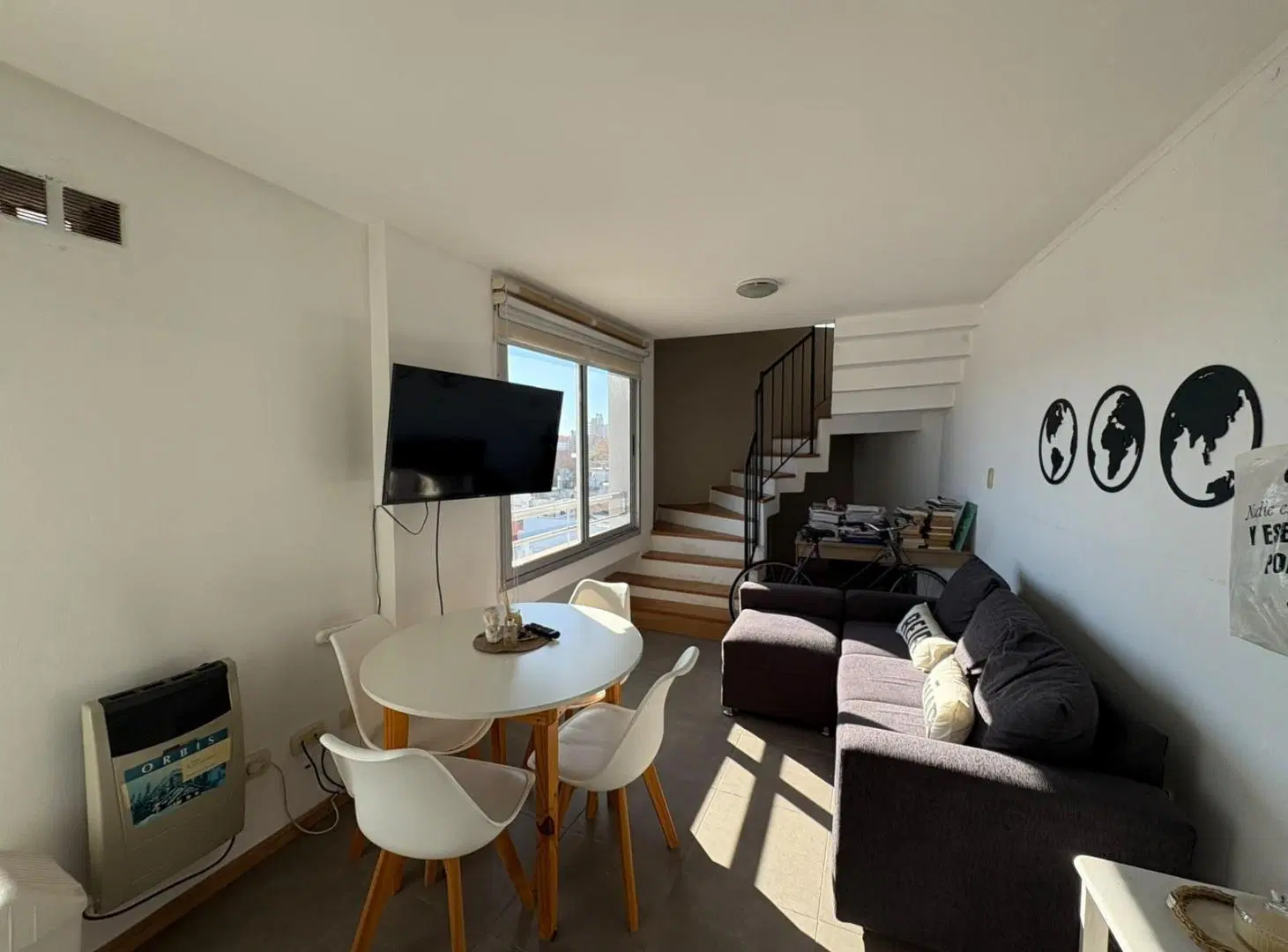 Duplex amoblado en alquiler, barrrio Arroyito. 2