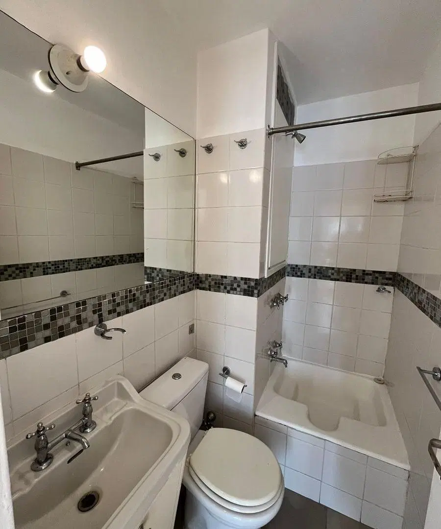 Departamento en Martin de un dormitorio - vista parcial al río 8