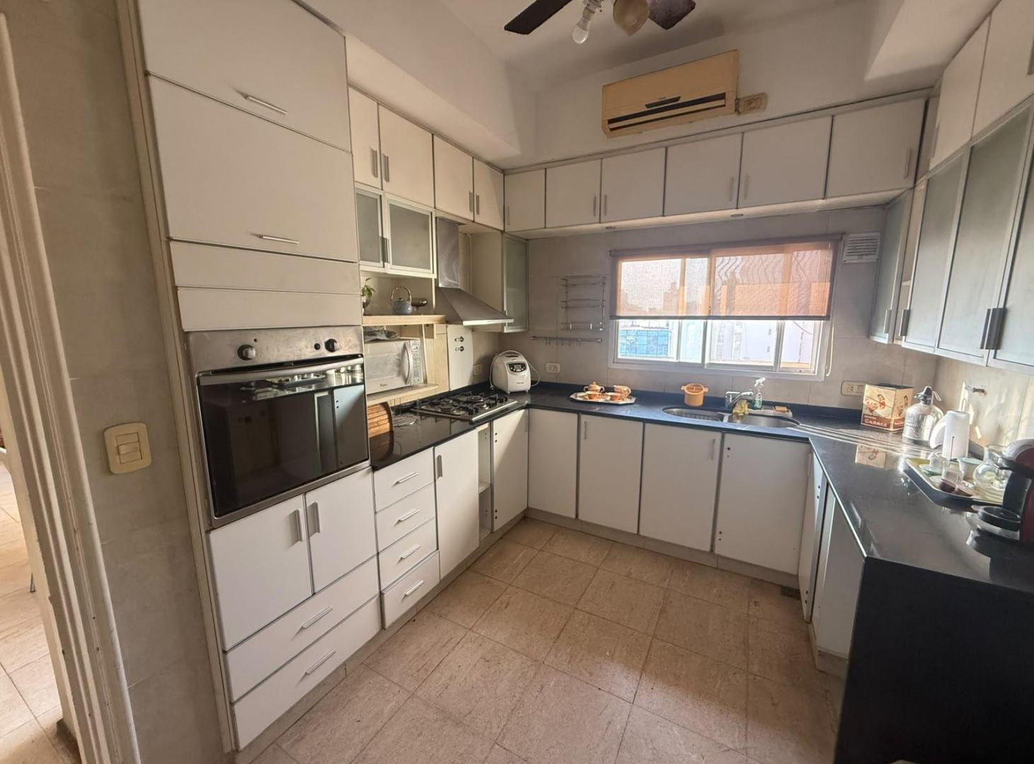 Foto de Venta - Departamento de 3 dormitorios - Oroño y Urquiza, imagen 1