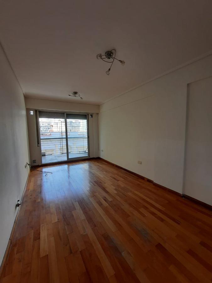 Foto de Alquiler depto 1 dormitorio amplio, en excelente ubicación, imagen 3