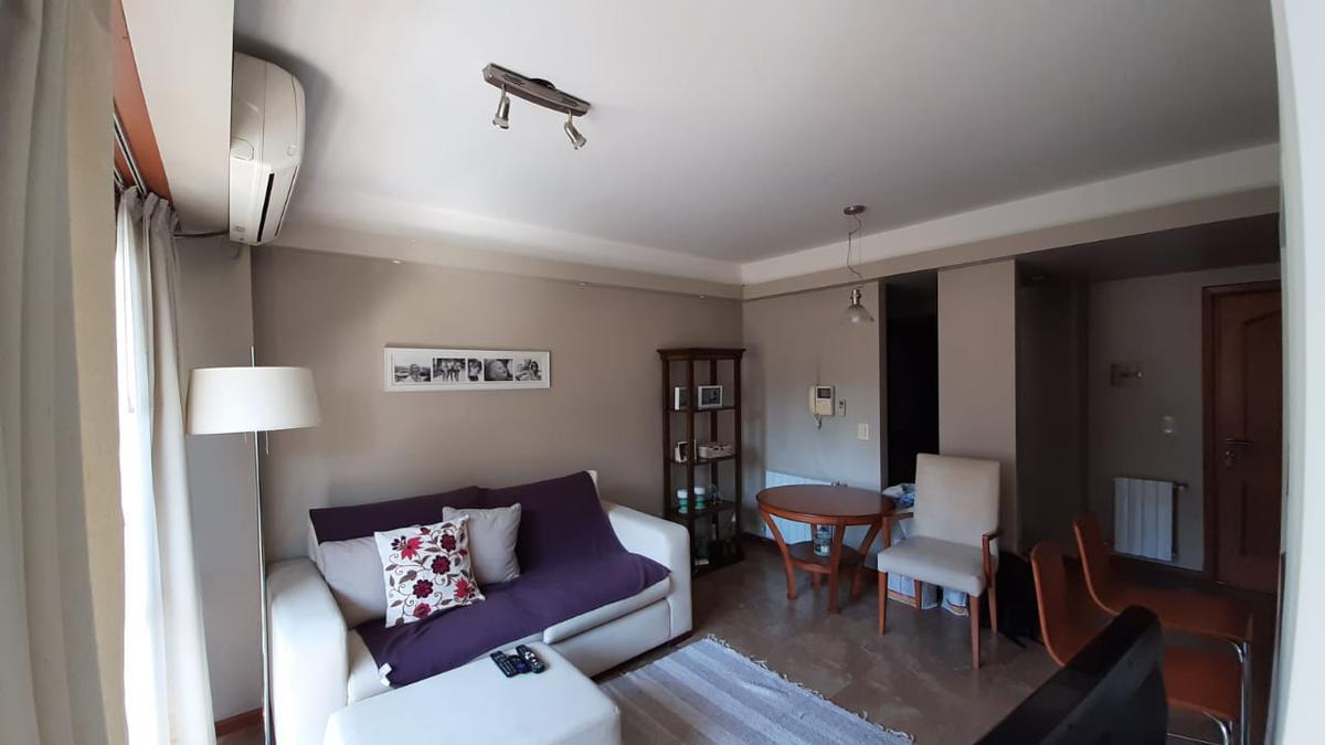 Foto de Depto 1 dormitorio - edificio con pileta y quincho, imagen 1
